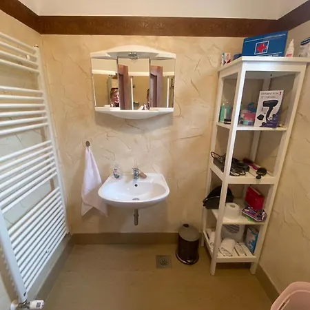 Leni Villa Montižana